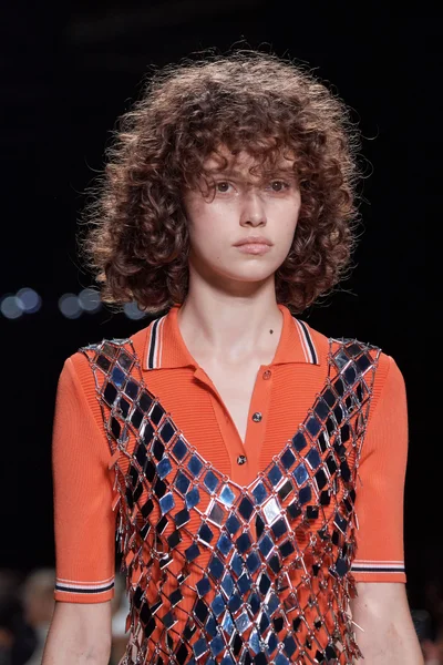 Look 17